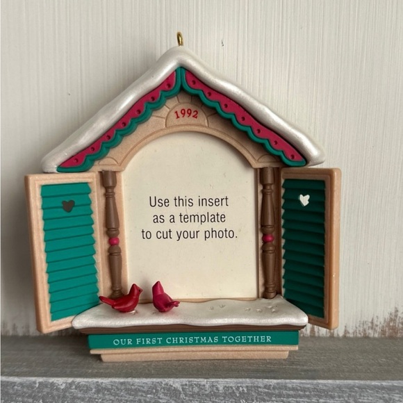 1992 Hallmark keepsake ornament - Picture 1 of 2